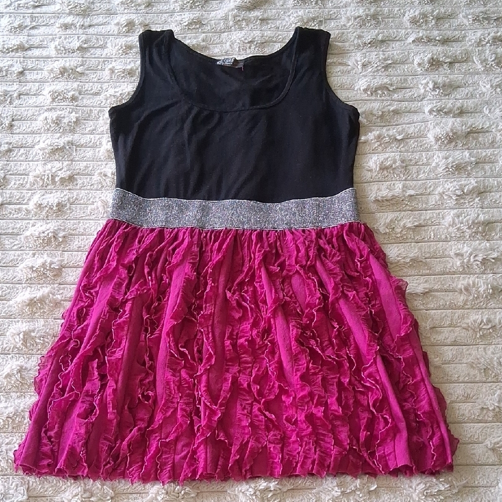Isle Apparel Y2K Black and Pink Midi Dress Medium